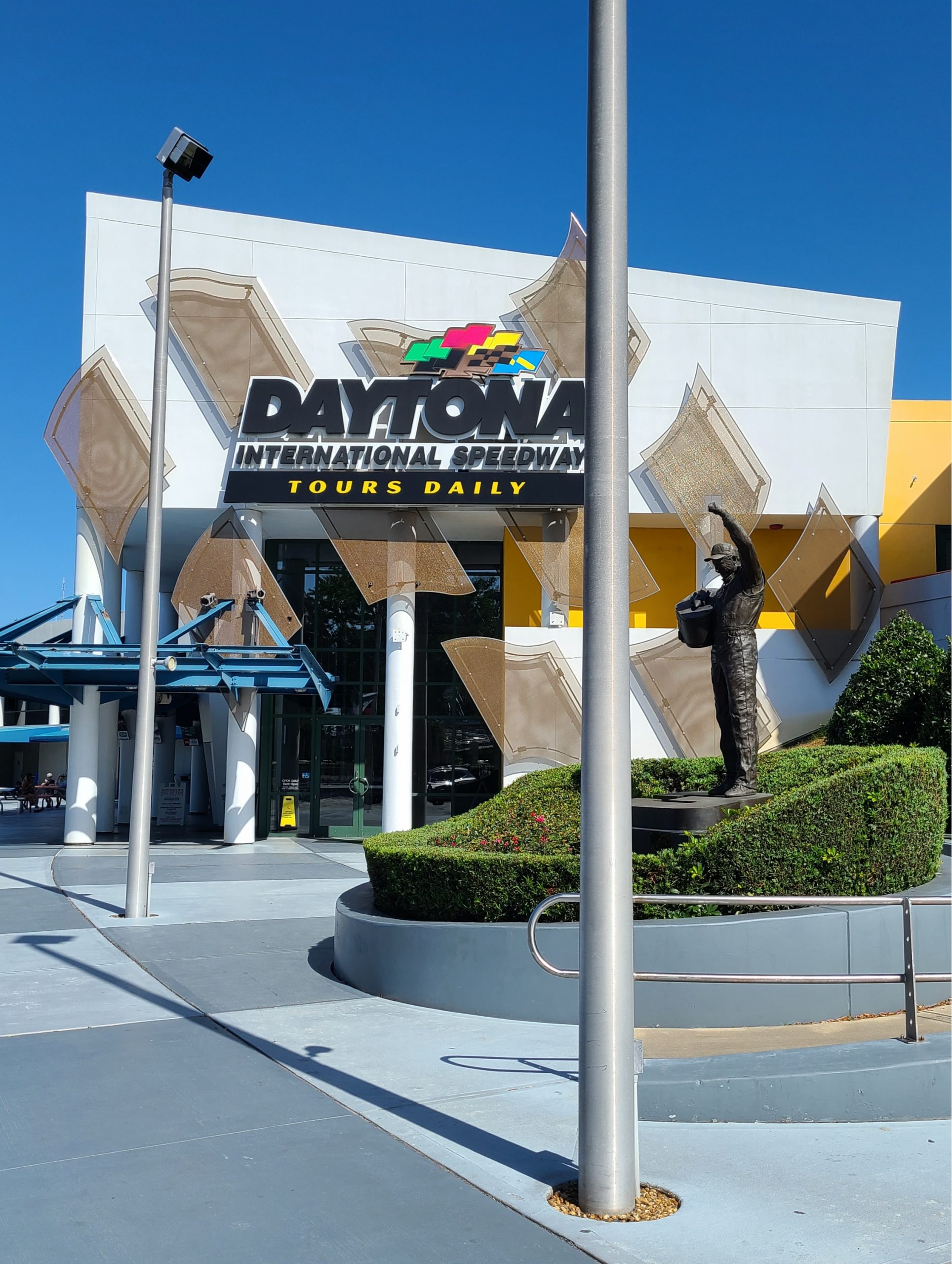 Daytona entrance