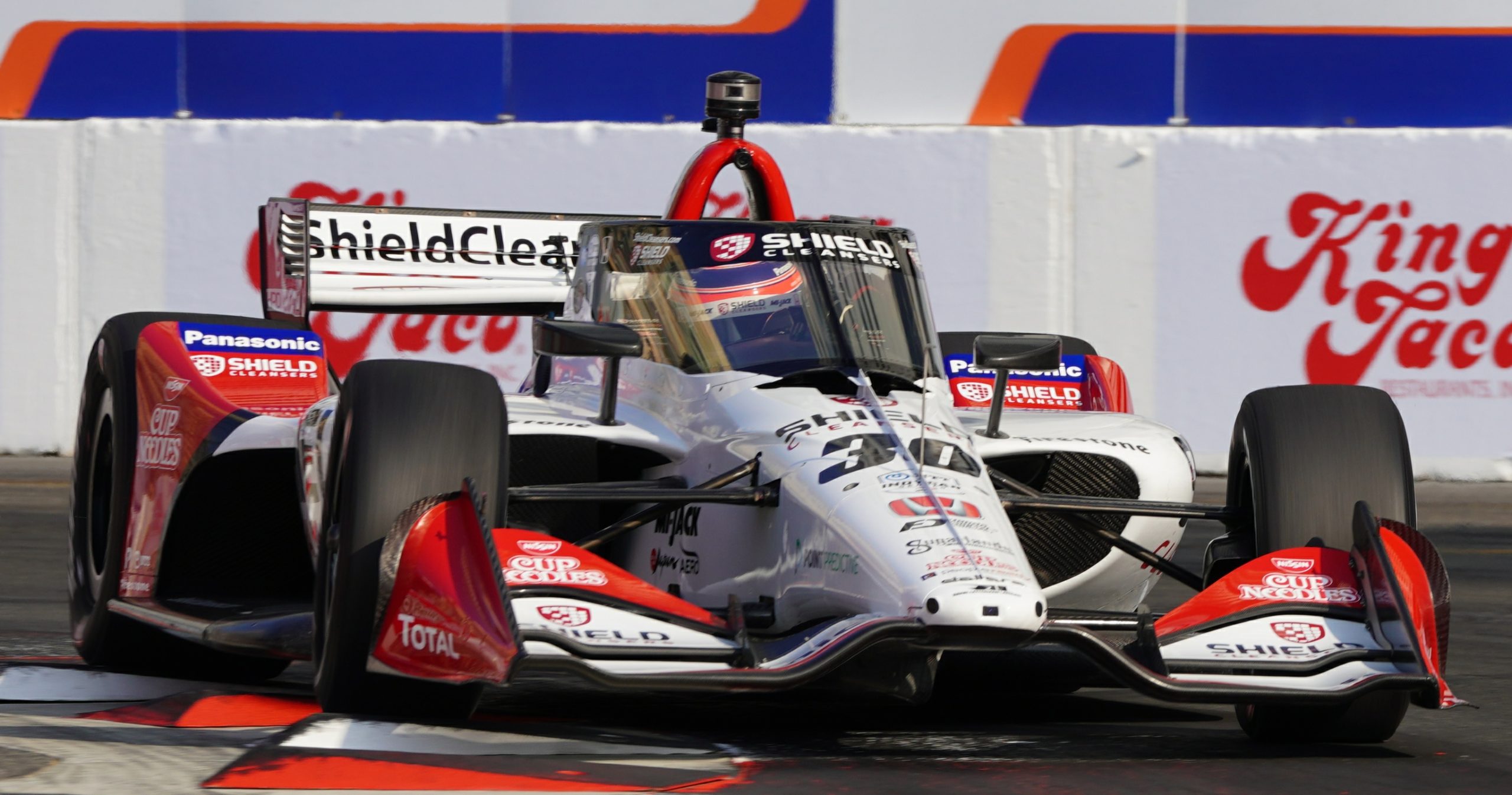 Takuma Sato hustled his RLL car through Turn 9 during qualifying but it was only good enough for the 16th starting position.